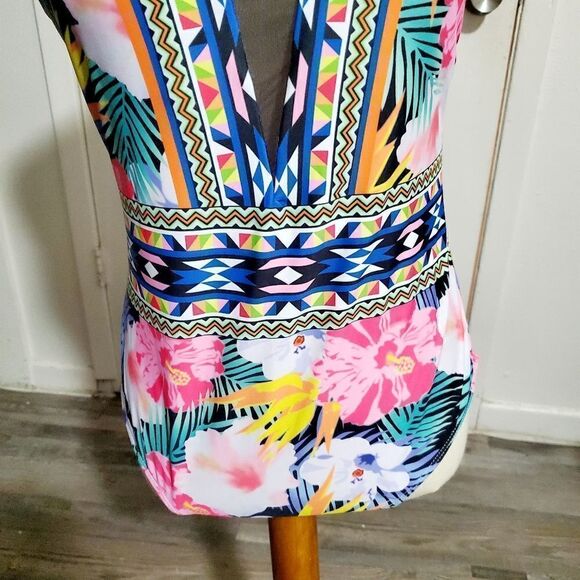 Hawaian Flower NWOT One Piece Swimsuit Size Large - Picture 7 of 9
